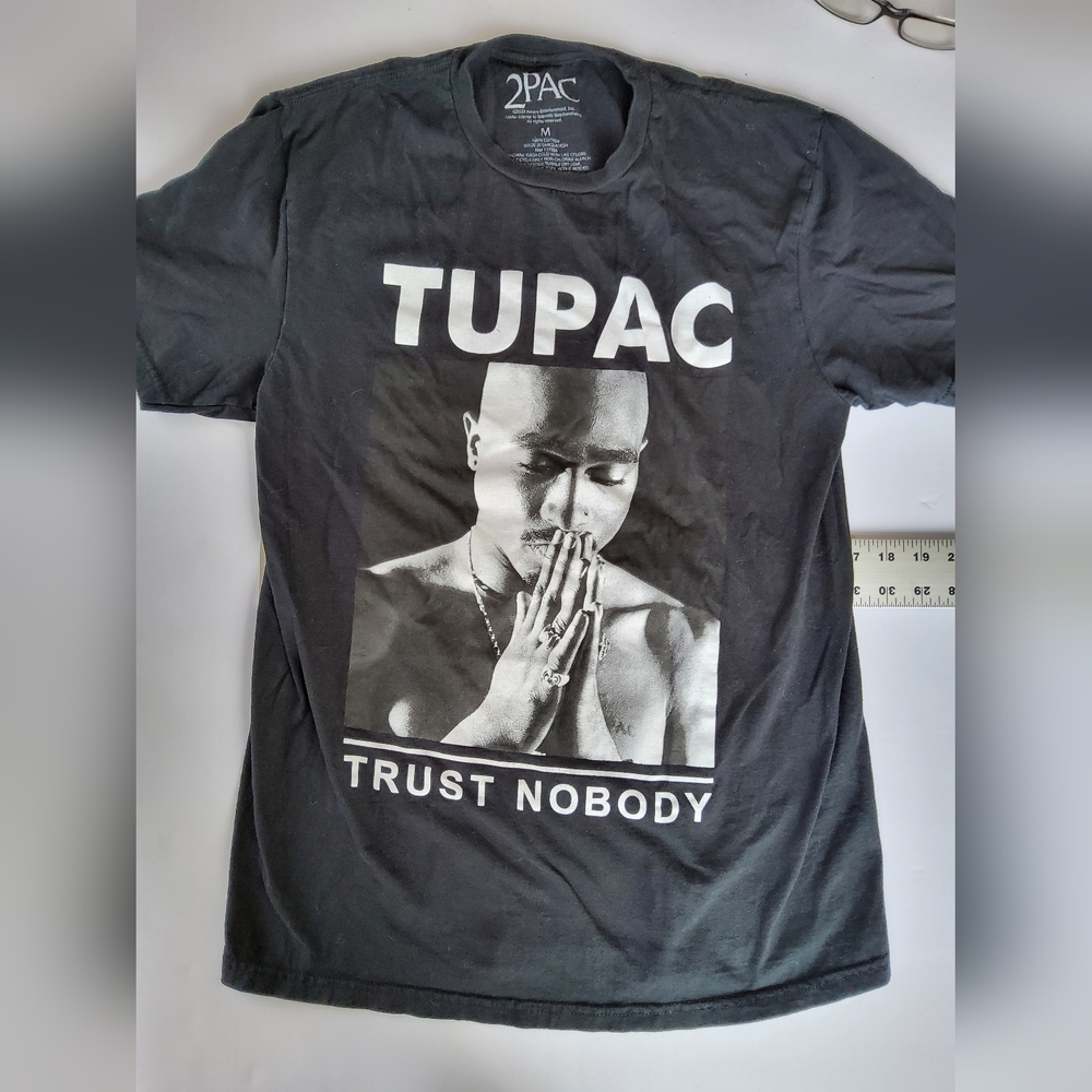 Tupac black t-shirt "Trust Nobody"